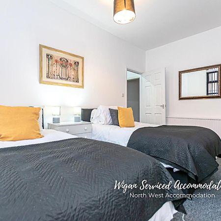 Wigan Serviced Accommodation Buitenkant foto