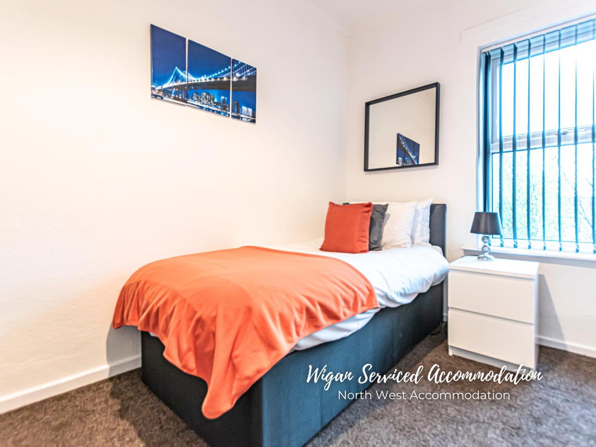 Wigan Serviced Accommodation Buitenkant foto