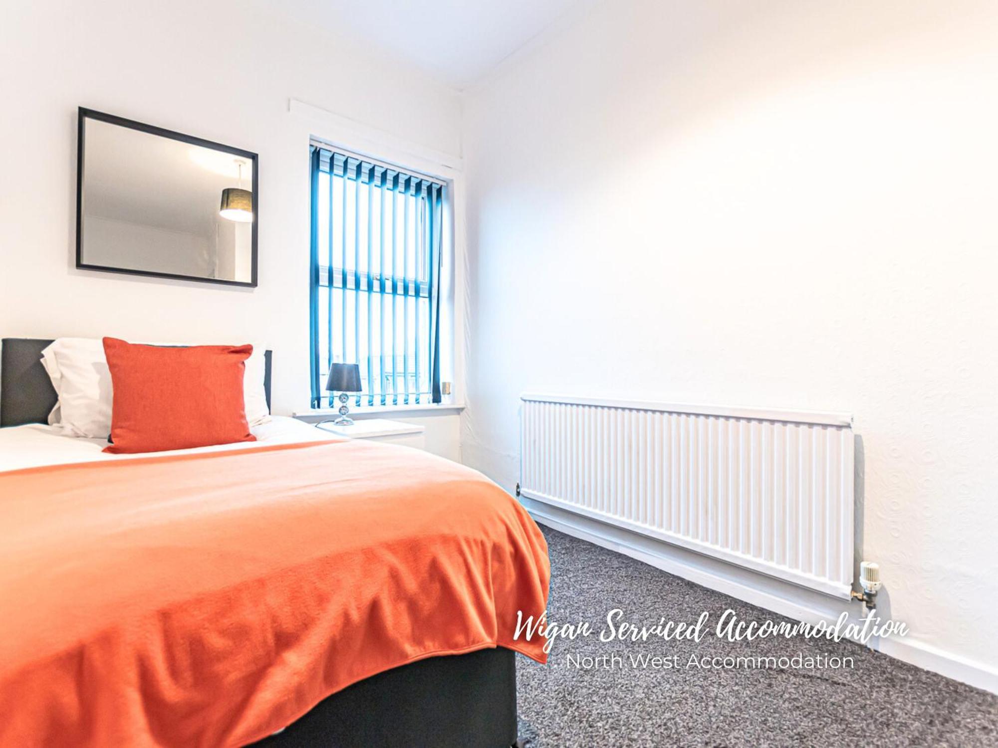 Wigan Serviced Accommodation Buitenkant foto