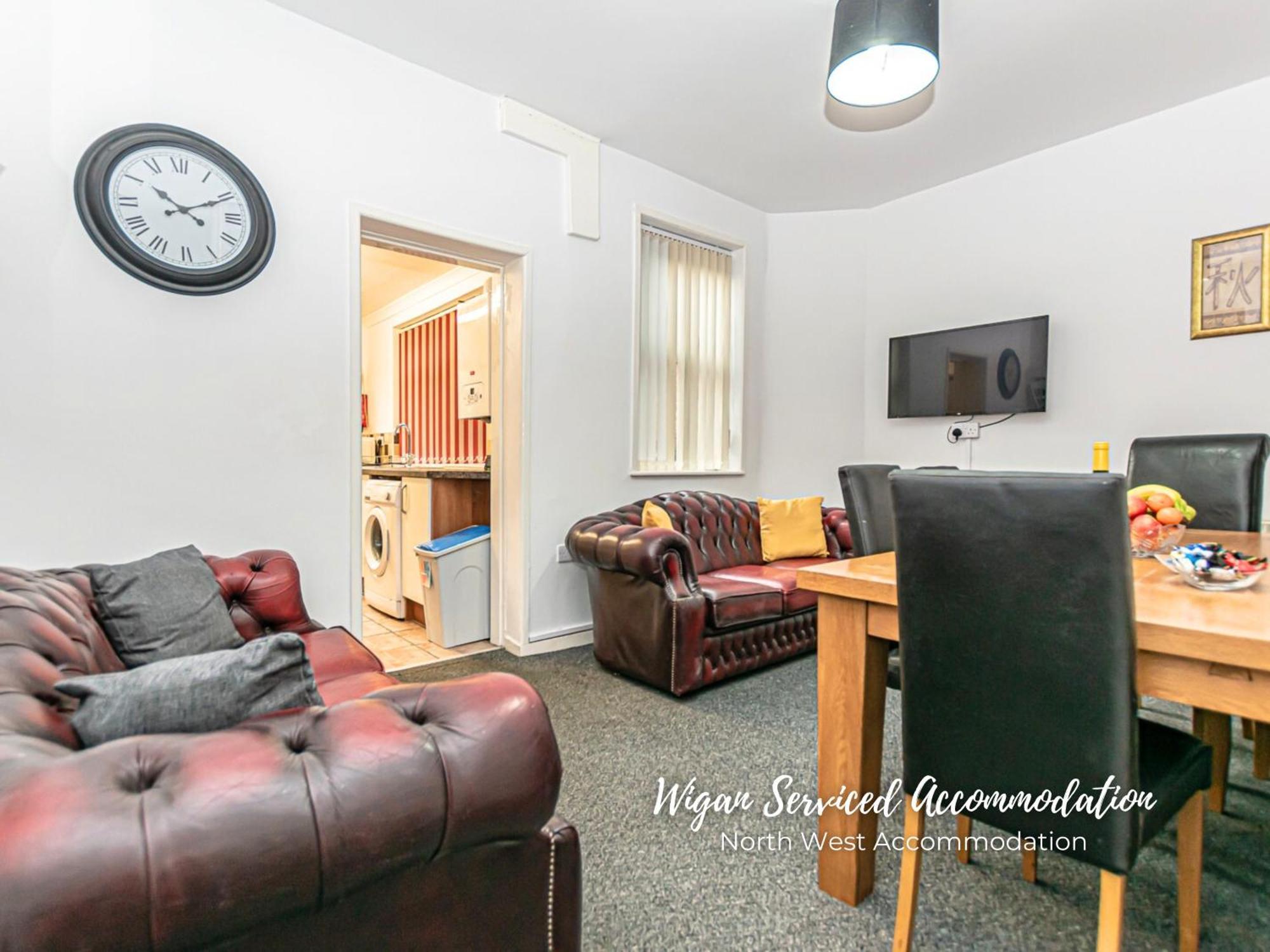 Wigan Serviced Accommodation Buitenkant foto